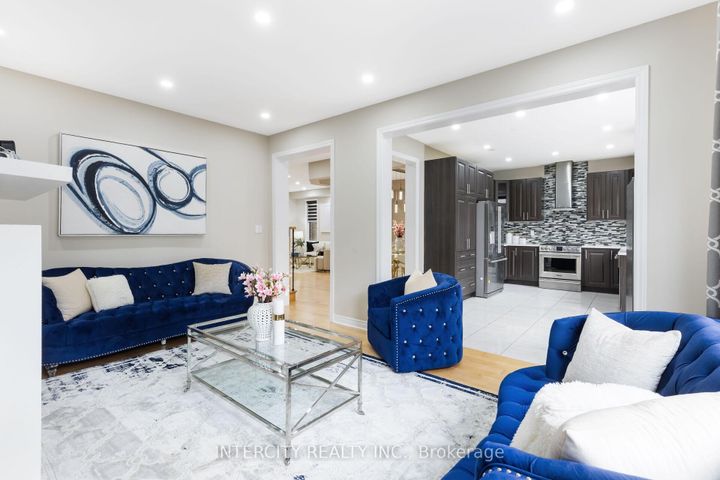 Photo 14 at 20 Russell Creek Drive, Wellington, Brampton