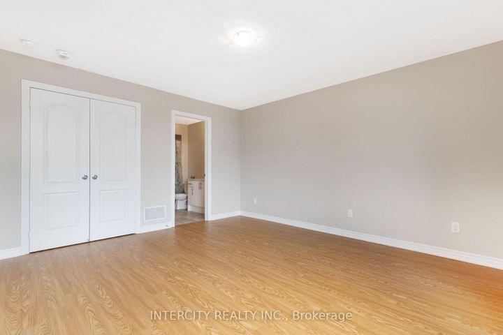 Photo 33 at 20 Russell Creek Drive, Wellington, Brampton