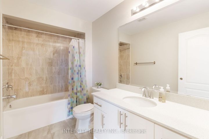 Photo 34 at 20 Russell Creek Drive, Wellington, Brampton