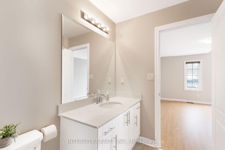 Photo 35 at 20 Russell Creek Drive, Wellington, Brampton