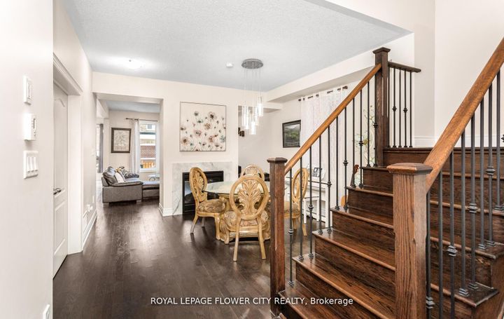 Photo 3 at 125 Lionhead Golf Club Road, Bram West, Brampton