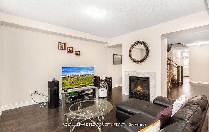 Photo 7 at 125 Lionhead Golf Club Road, Bram West, Brampton