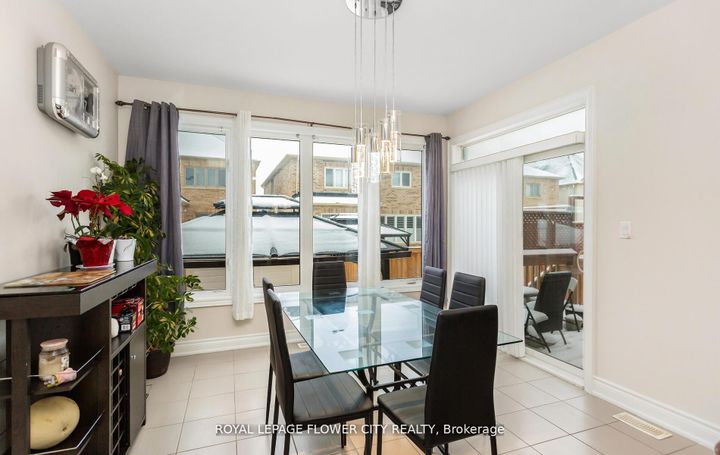 Photo 8 at 125 Lionhead Golf Club Road, Bram West, Brampton