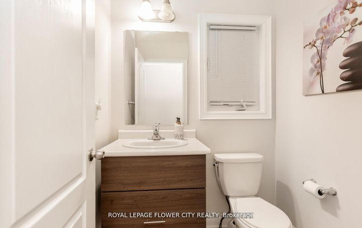 Photo 11 at 125 Lionhead Golf Club Road, Bram West, Brampton