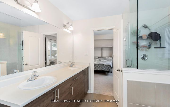 Photo 20 at 125 Lionhead Golf Club Road, Bram West, Brampton