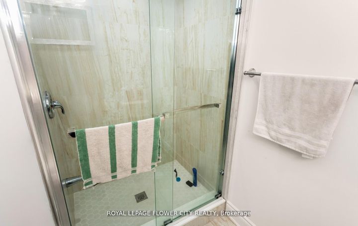 Photo 24 at 125 Lionhead Golf Club Road, Bram West, Brampton