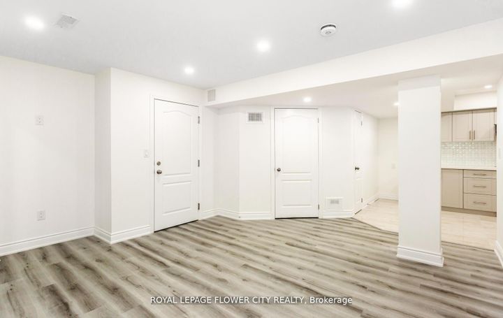 Photo 26 at 125 Lionhead Golf Club Road, Bram West, Brampton