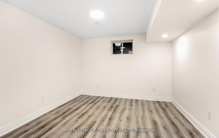 Photo 28 at 125 Lionhead Golf Club Road, Bram West, Brampton