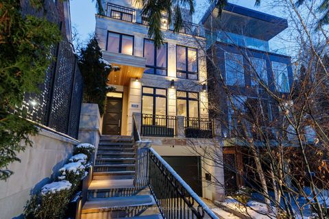 Photo 1 at 20B Woodlawn Avenue W, St. Clair, Toronto