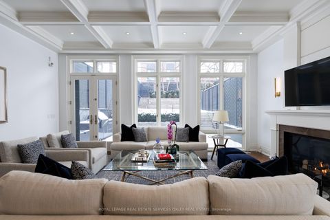 Photo 13 at 20B Woodlawn Avenue W, St. Clair, Toronto