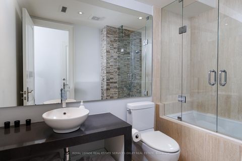 Photo 18 at 20B Woodlawn Avenue W, St. Clair, Toronto