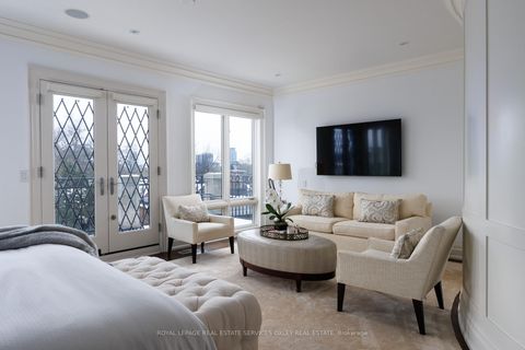 Photo 26 at 20B Woodlawn Avenue W, St. Clair, Toronto