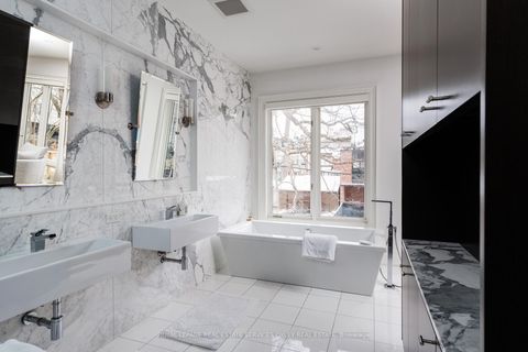 Photo 30 at 20B Woodlawn Avenue W, St. Clair, Toronto