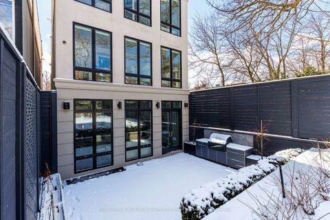 Photo 37 at 20B Woodlawn Avenue W, St. Clair, Toronto