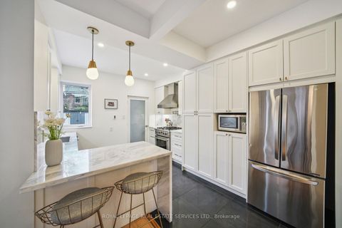 Photo 12 at 29 Parkside Drive, Swansea, Toronto