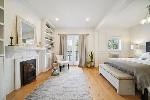 Photo 18 at 29 Parkside Drive, Swansea, Toronto