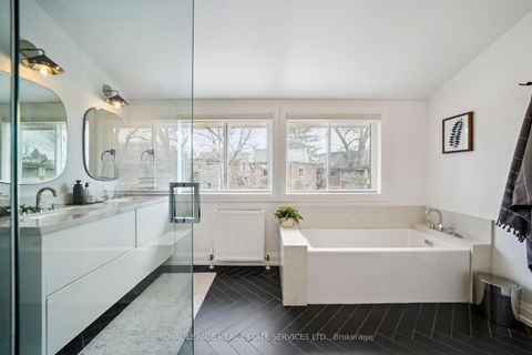 Photo 20 at 29 Parkside Drive, Swansea, Toronto