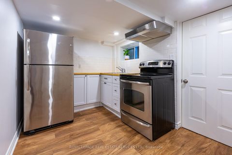 Photo 28 at 29 Parkside Drive, Swansea, Toronto