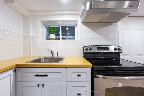 Photo 29 at 29 Parkside Drive, Swansea, Toronto