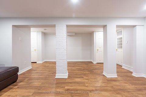 Photo 32 at 29 Parkside Drive, Swansea, Toronto