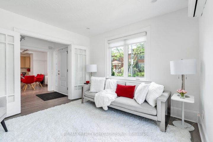 Photo 6 at 290 Westmount Avenue, Oakwood Village, Toronto