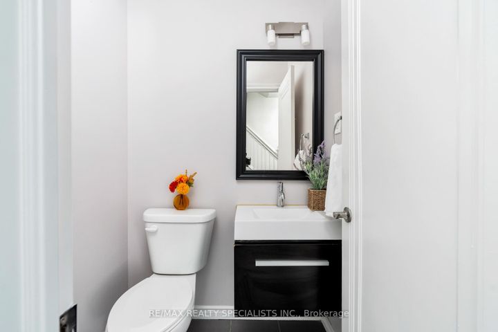 Photo 9 at 290 Westmount Avenue, Oakwood Village, Toronto