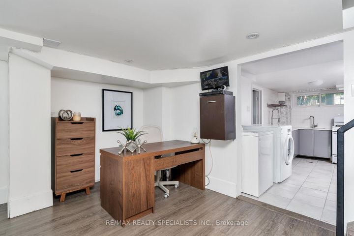 Photo 32 at 290 Westmount Avenue, Oakwood Village, Toronto