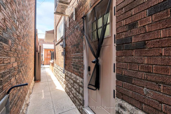 Photo 44 at 290 Westmount Avenue, Oakwood Village, Toronto