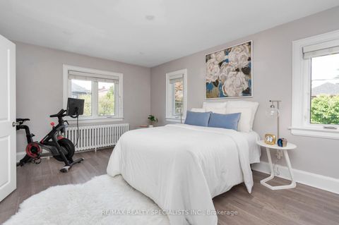 Photo 21 at 290 Westmount Avenue, Oakwood Village, Toronto