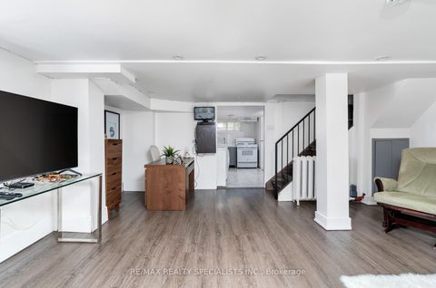 Photo 31 at 290 Westmount Avenue, Oakwood Village, Toronto