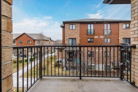 Photo 6 at 4 - 35 Madelaine Drive, Painswick South, Barrie
