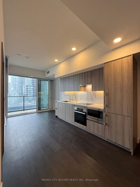 Photo 5 at 2501 - 3 Concord City Place Way, Waterfront Communities C1, Toronto