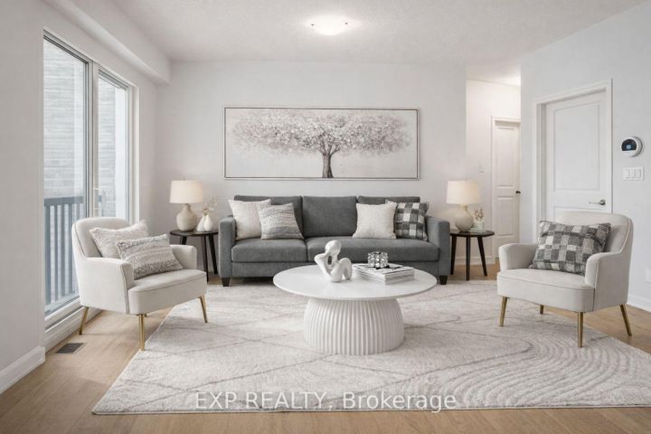 Photo 3 at 51 Ahchie Court, Patterson, Vaughan