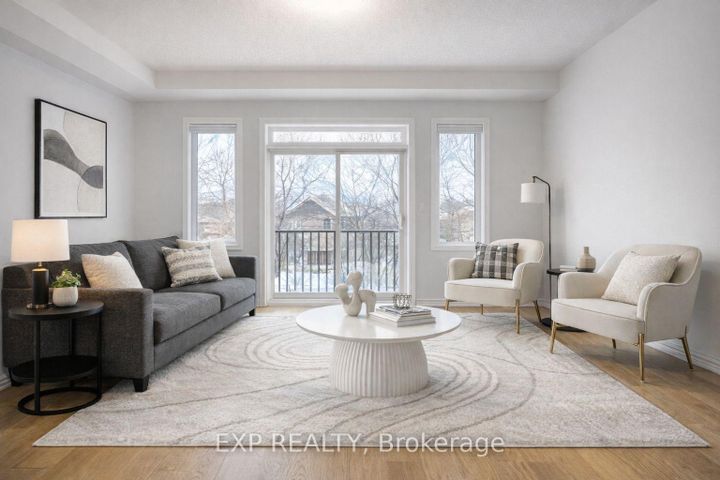 Photo 4 at 51 Ahchie Court, Patterson, Vaughan