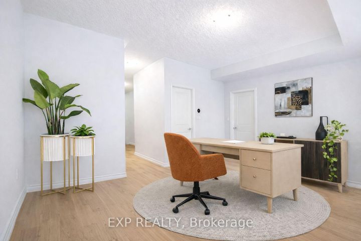 Photo 5 at 51 Ahchie Court, Patterson, Vaughan