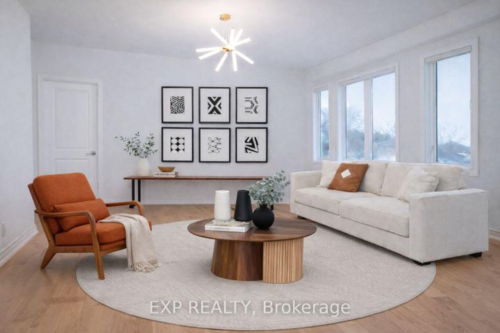 Photo 19 at 51 Ahchie Court, Patterson, Vaughan