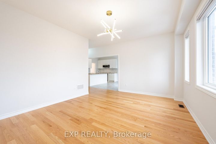 Photo 21 at 51 Ahchie Court, Patterson, Vaughan