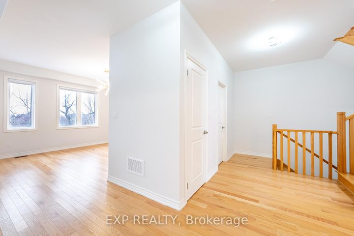 Photo 22 at 51 Ahchie Court, Patterson, Vaughan