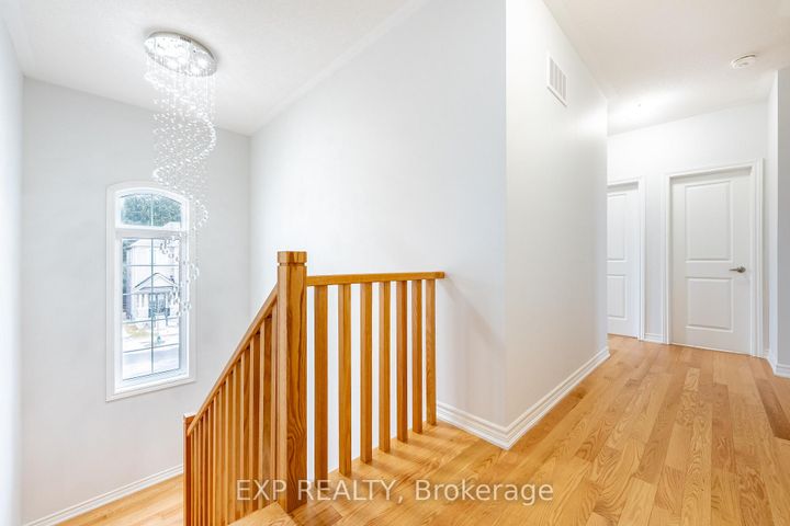 Photo 24 at 51 Ahchie Court, Patterson, Vaughan