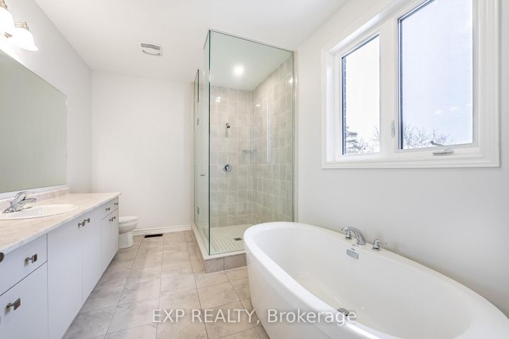 Photo 27 at 51 Ahchie Court, Patterson, Vaughan