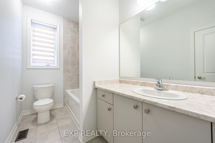 Photo 30 at 51 Ahchie Court, Patterson, Vaughan