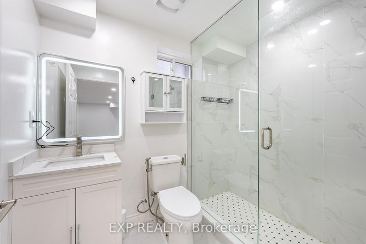 Photo 35 at 51 Ahchie Court, Patterson, Vaughan