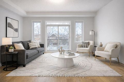 Photo 4 at 51 Ahchie Court, Patterson, Vaughan