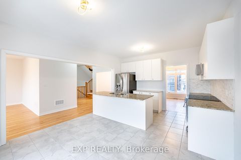 Photo 17 at 51 Ahchie Court, Patterson, Vaughan