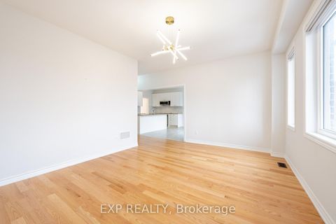 Photo 21 at 51 Ahchie Court, Patterson, Vaughan