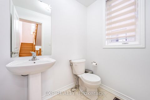 Photo 23 at 51 Ahchie Court, Patterson, Vaughan