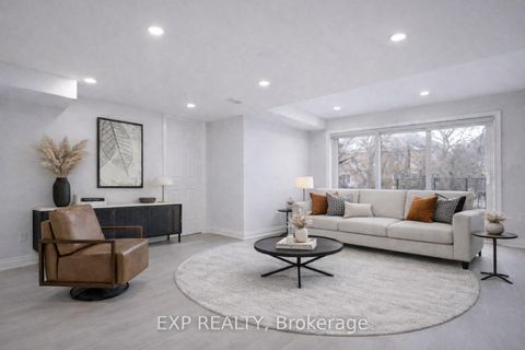 Photo 36 at 51 Ahchie Court, Patterson, Vaughan