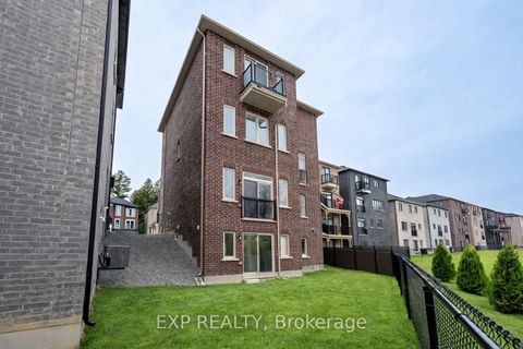 Photo 37 at 51 Ahchie Court, Patterson, Vaughan