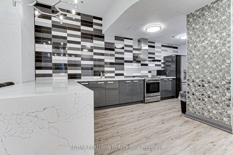 Photo 17 at 2011 - 219 Fort York Boulevard, Niagara, Toronto