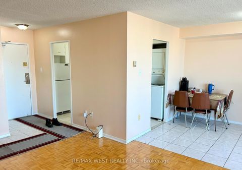 Photo 2 at 1510 - 5 San Romano Way, Black Creek, Toronto